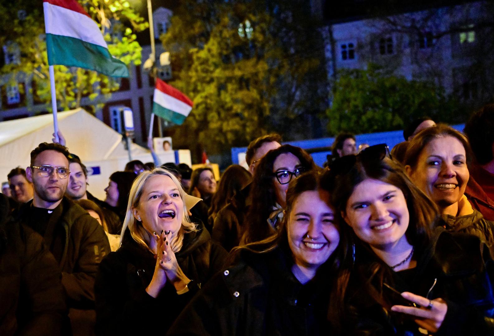 Izbori su donijeli rekordnu izlaznost birača. „Bilo bi važno vratiti se našoj zapadnoj predanosti, tu je i Fidesz davno započeo i moguće je da ćemo se vratiti zapadnom putu bez (Fidesza).“
