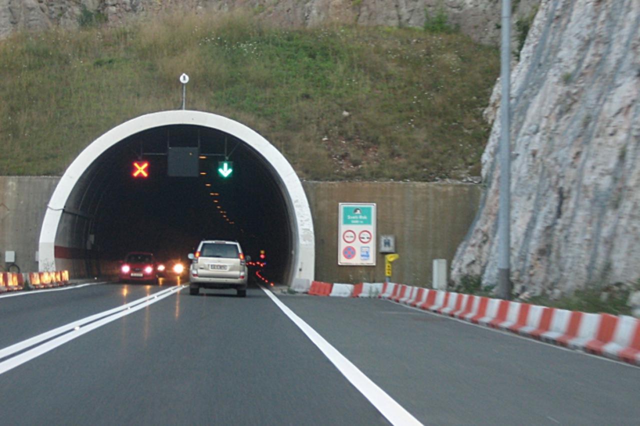 'Tunel_Sv_Rok'