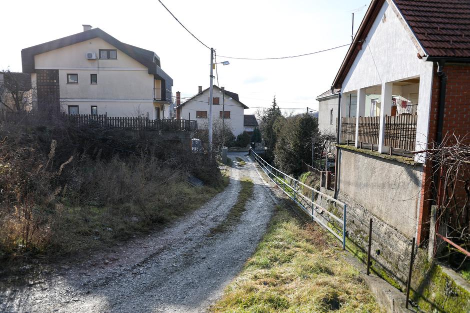 Odvojak Gračanskog Dolja nije asfaltiran