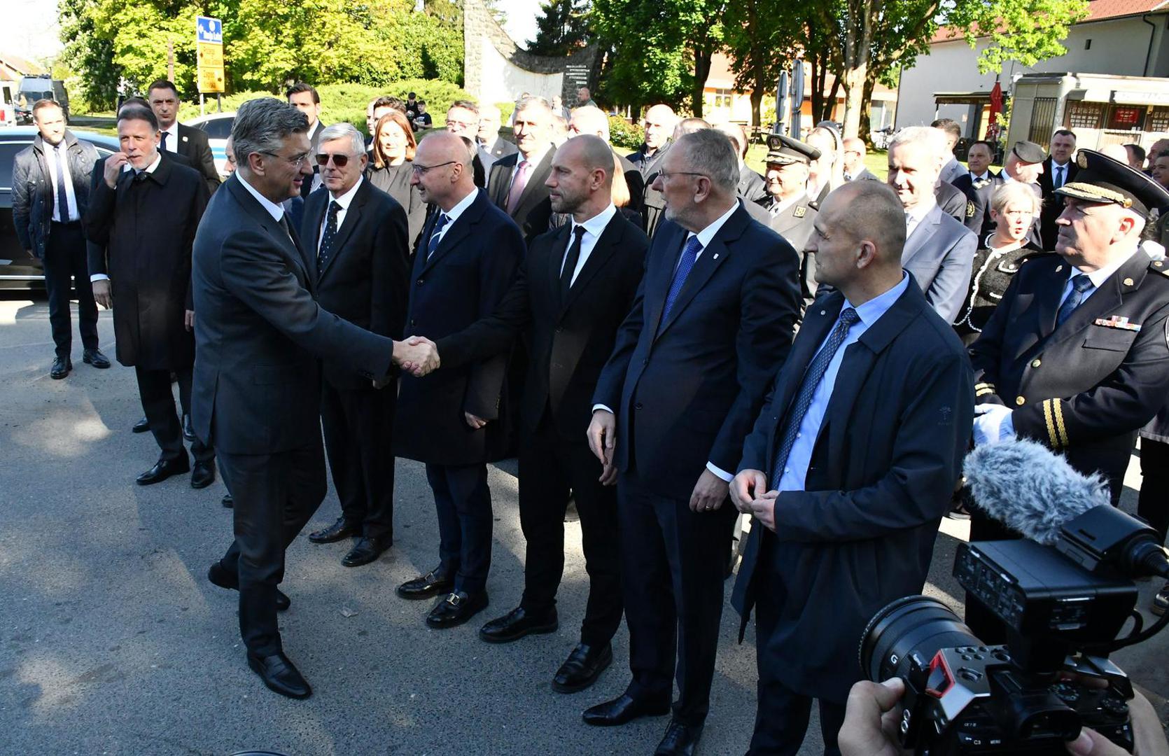 U prigodnim govorima dužnosnici su istaknuli da je "Bljesak" bio trenutak u kojem je hrvatski narod jasno pokazao odlučnost da živi u slobodi, miru i na vlastitome tlu. 
