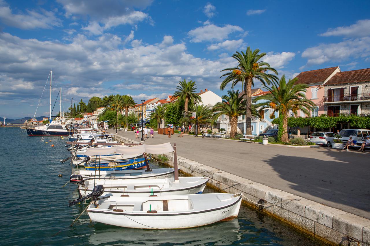 Mjesto Trpanj na poluotoku Pelješcu