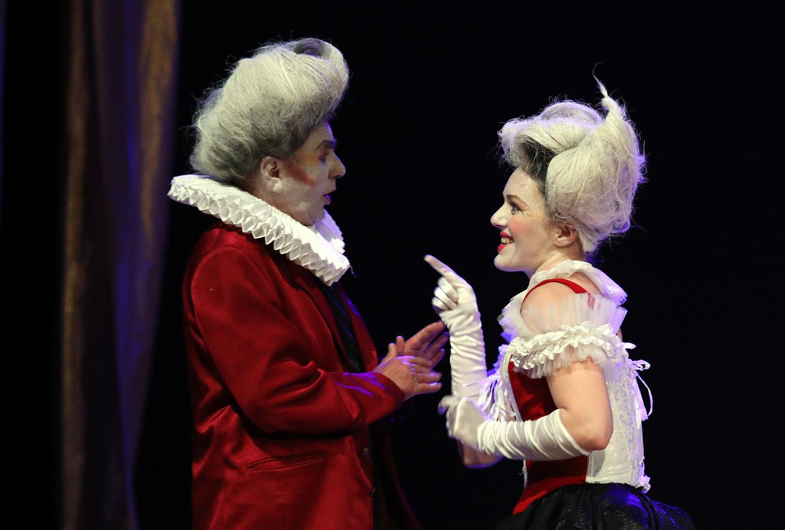 Uz ulogu u seriji ''Nad lipom 35'', Vidić je glumio i u projektima poput ''Što je muškarac bez brkova?'', ''Mlakarova ljubav'' i ''Visoki napon'', a iza sebe ima i brojne kazališne nastupe.