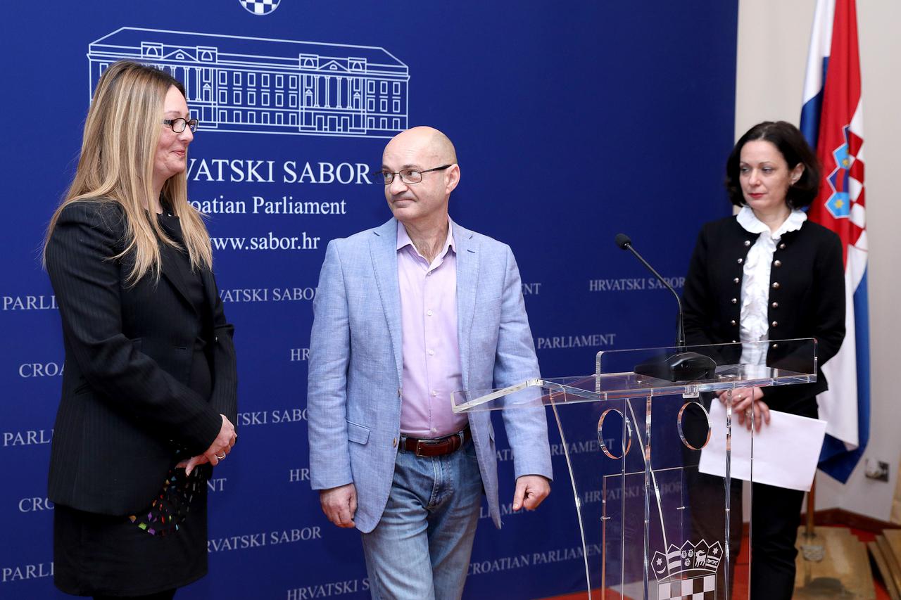 Zagreb: Zastupnici Živog zida i SNAGA-e o medicinski potpomognutoj oplodnji