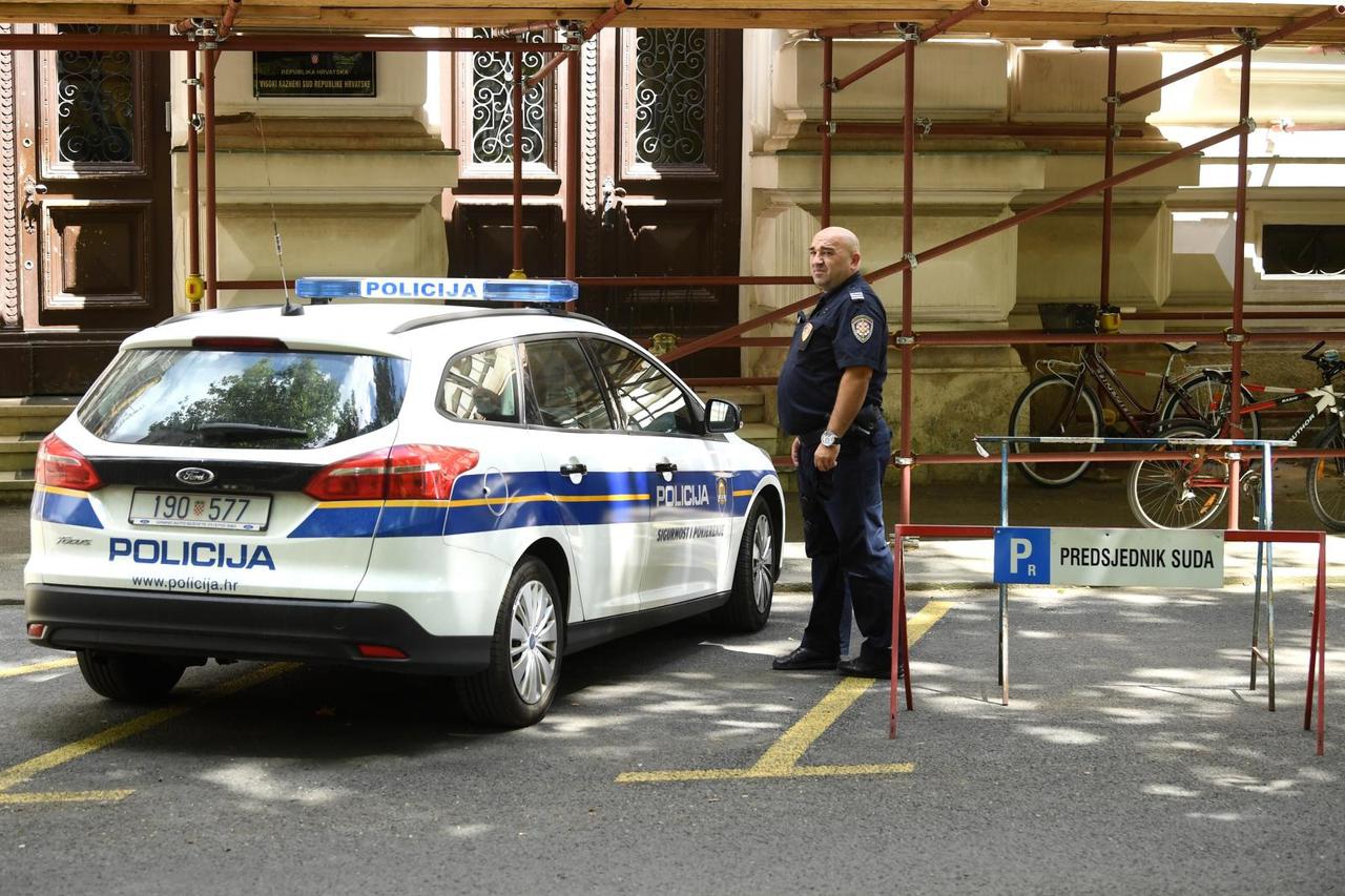Zagreb: Dolazak na Županijski sud na saslušanje