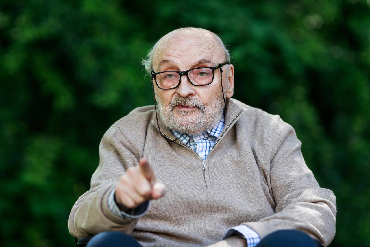 Zagreb: Pjevač i skladatelj Ivica Krajač 