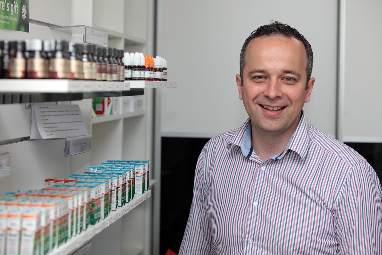 Filip Tokić, e-cigarete