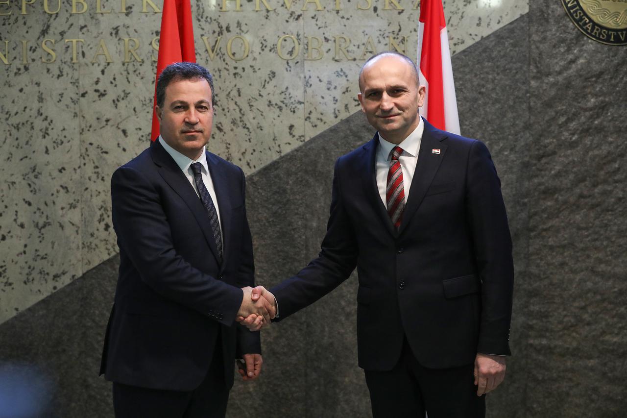 Zagreb: Ivan Anušić sastao se s ministrom obrane Republike Albanije Nikom Peleshijem