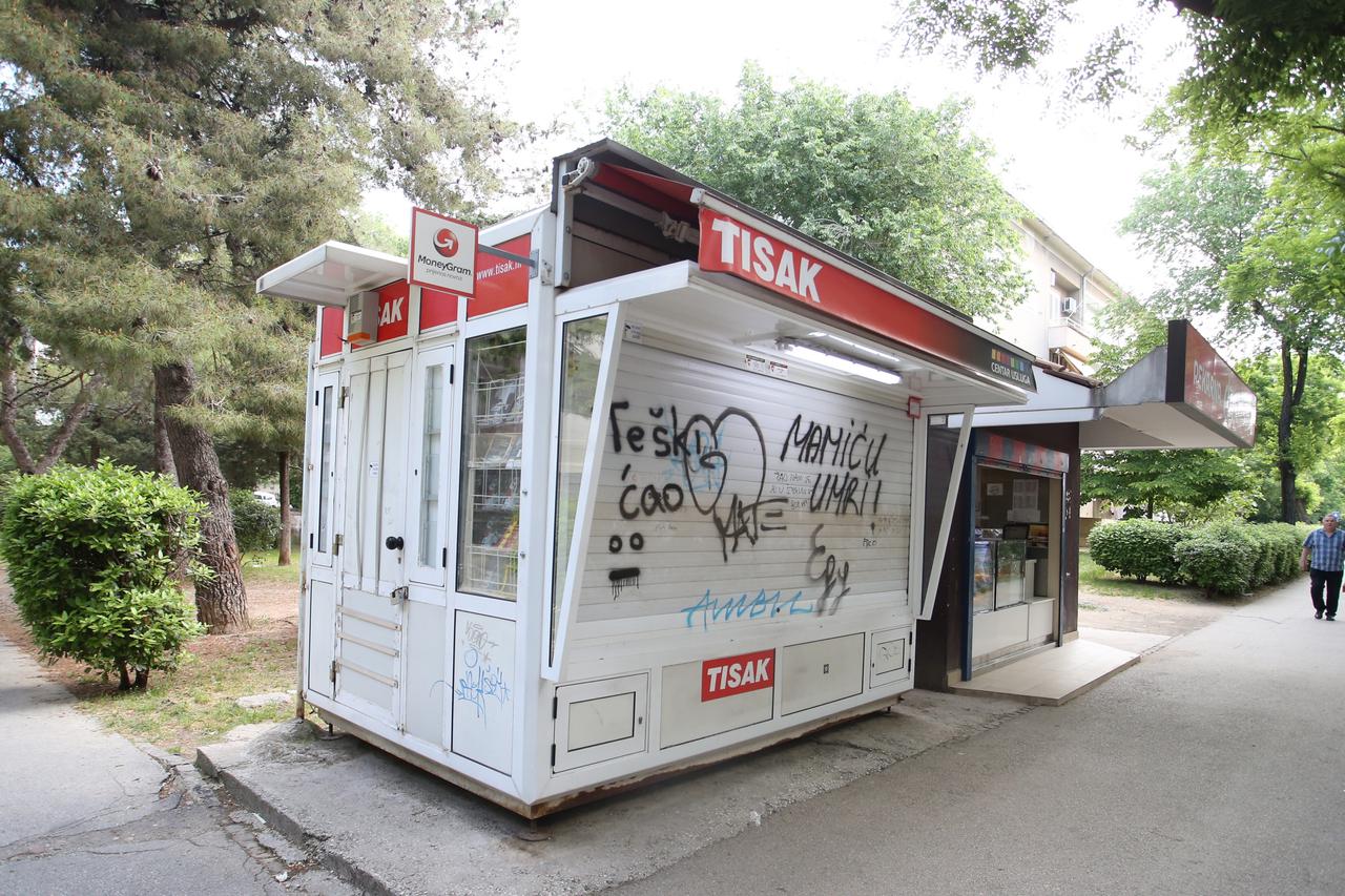 Nakon okršaja s provalnicima kioska ozlijeđena su četiri policajca