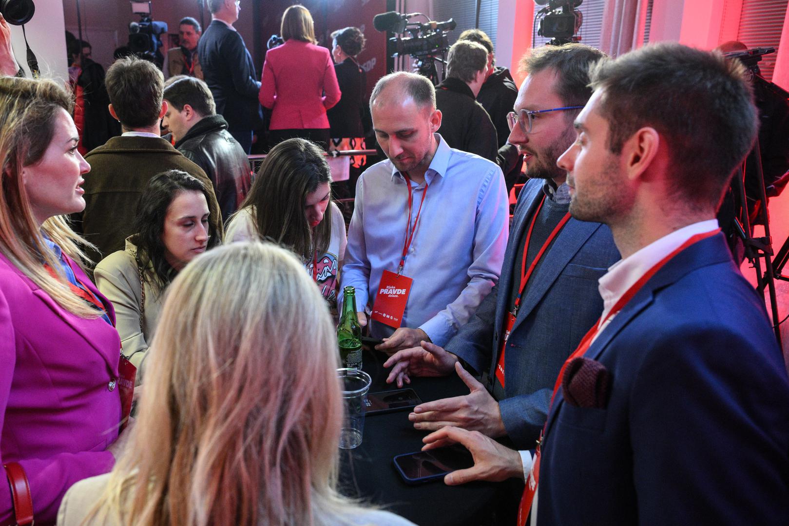 17.04.2024., Zagreb - Docek izbornih rezultata za Hrvatski saboru u stozeru koalicije Rijeke pravde koju cine Socijaldemokratska partija Hrvatske (SDP), Centar, Hrvatska seljacka stranka (HSS), "Dalija Oreskovic i ljudi s imenom i prezimenom", Narodna stranka Reformisti i Gradjansko-liberalni savez (GLAS) u prostorijama SDP-a na Trgu Drage Iblera.  Photo: Davor Puklavec/PIXSELL