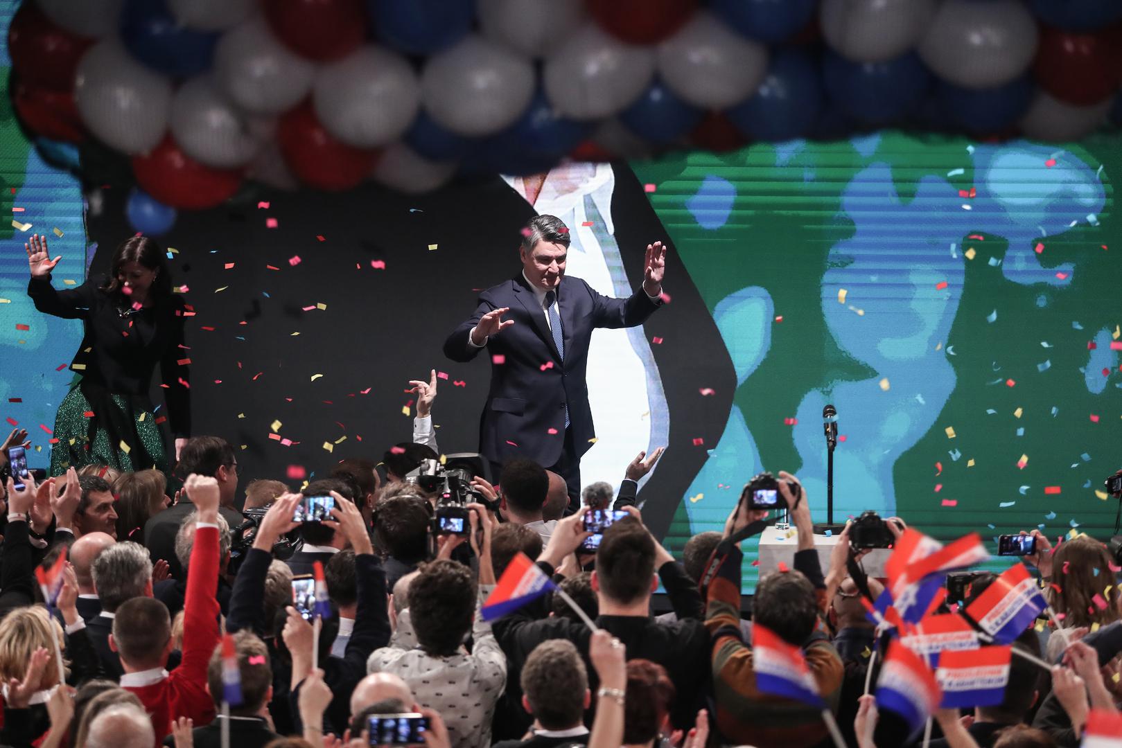 Milanović je u prvom krugu dobio 562.783 glasa (29,55%). Kolinda Grabar Kitarović ušla je u drugi krug s 507.628 glasova (26,65%) dok je treći bio Miroslav Škoro s 465.704 glasa (24,45%).