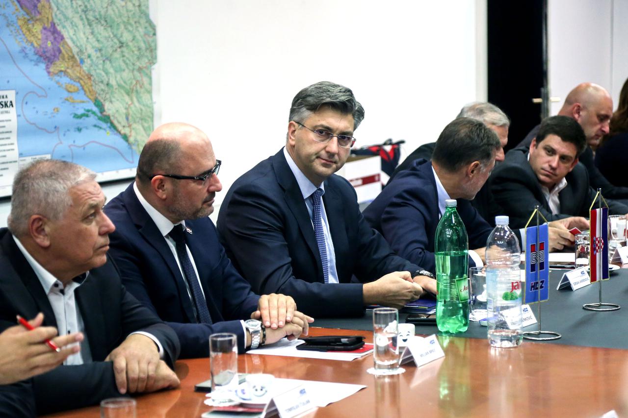 Zagreb: Zajednička sjednica Predsjedništva i Nacionalnog vijeća HDZ-a