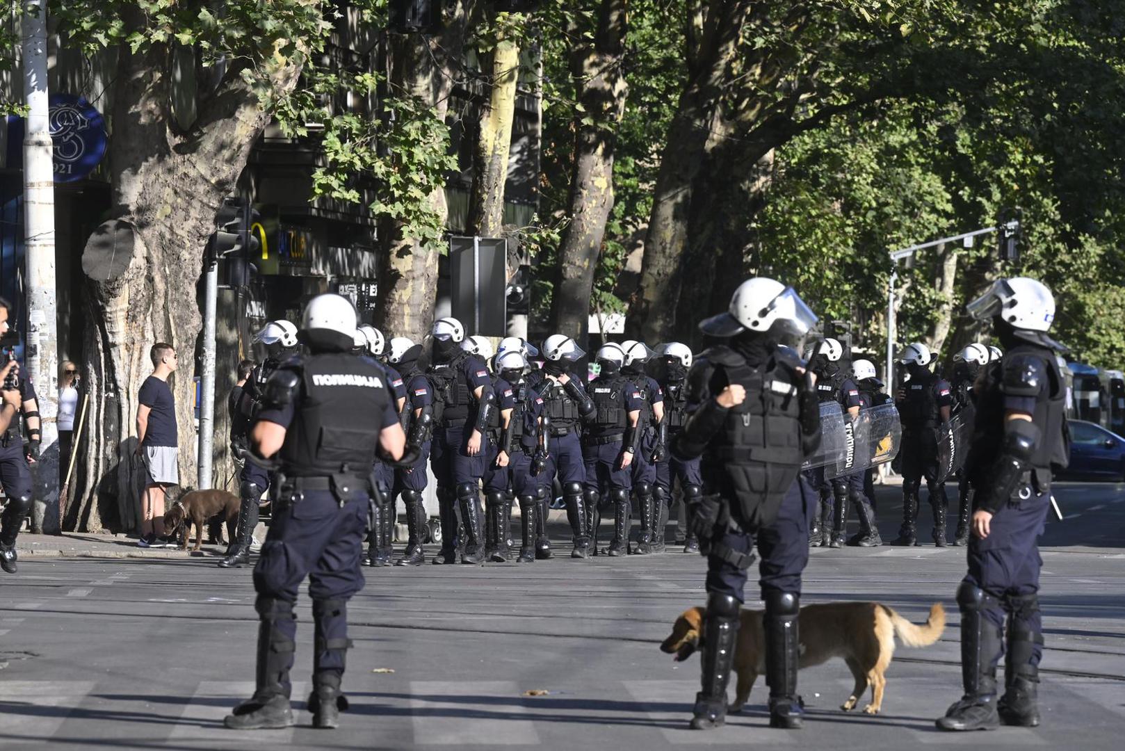 04, July, 2025, Belgrade - The police broke up the blockade at the Faculty of Law a few minutes after 7 am. Photo: M.M./ATAImages

04, jul, 2025, Beograd - Policija je nekoliko minuta posle 7 ujutro razbila blokadu kod Pravnog fakulteta. Photo: M.M./ATAImages Photo: M.M./ATAImages/PIXSELL