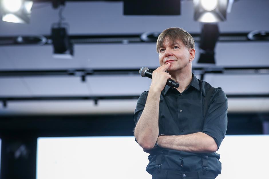 Rovinj: Dana komunikacija 2024, intervju s Billyjem McFarlandom 