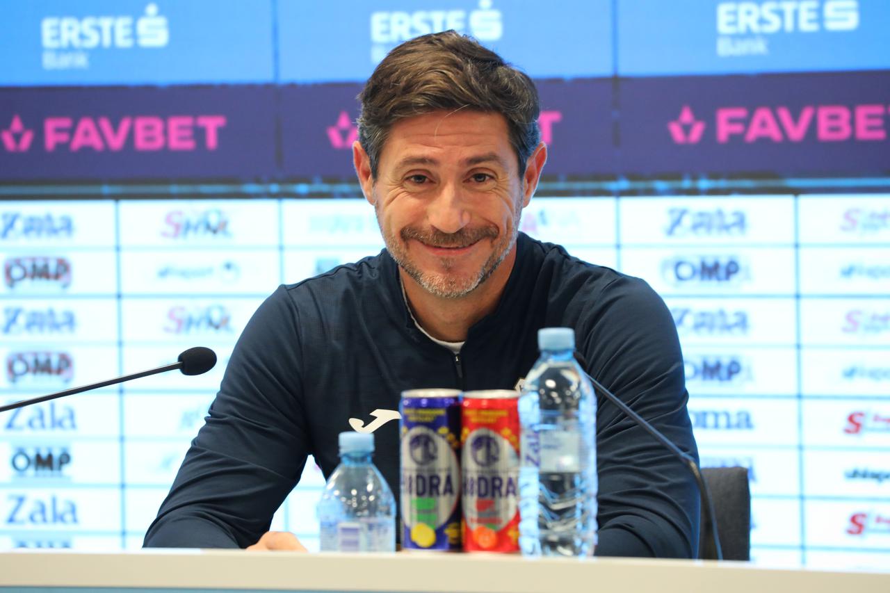 Rijeka: Trener Victor Sanchez i igrač Justas Lasickas na konferenciji za medije