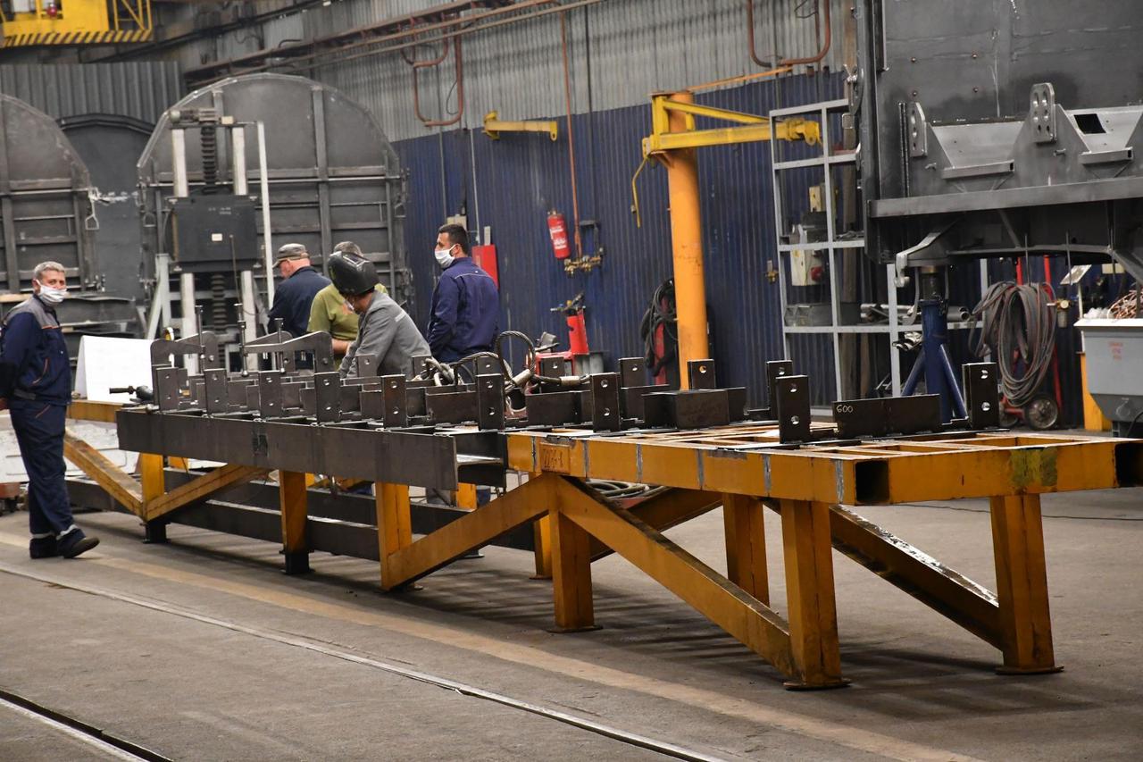 Slavonski Brod: Ministar Darko Horvat u radnom posjetu Đuro Đaković Grupi