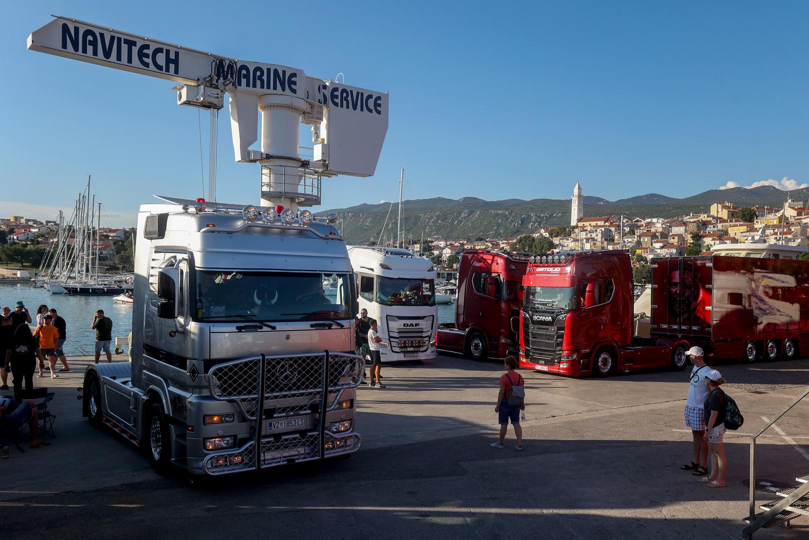 
Truck Show je i ovaj put privukao brojne posjetitelje, kako domaće, tako i strane goste.  Ovakvi događaji tradicionalno okupljaju vozače i zaljubljenike u cestovni promet, ali i cijele obitelji koje dolaze uživati u neuobičajenoj atrakciji i posebnoj atmosferi. 