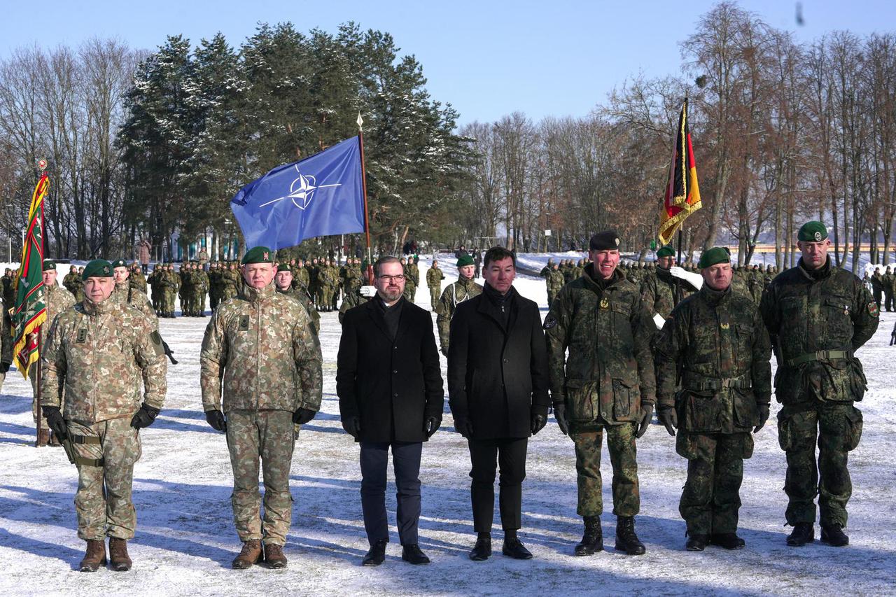 German and Lithuanian armies hold transfer ceremony in Lithuania