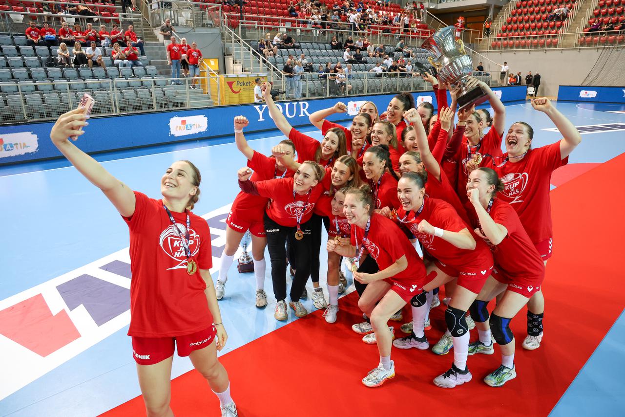 Poreč: Finale Hrvatskog kupa za rukometasice, RK Podravka - RK Lokomotiva