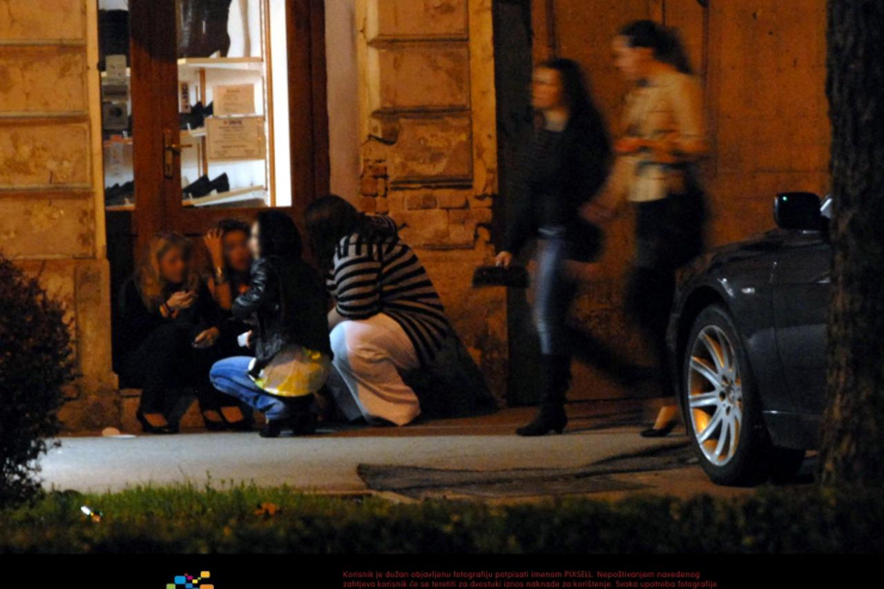 '18.12.2008., Slavonski Brod - I ove godine od 15. studenoga do 15. prosinca obiljezava se mjesec borbe protiv alkoholizma i drugih ovisnosti. Sredstva ovisnosti su danas sve pristupacnija, tako da da