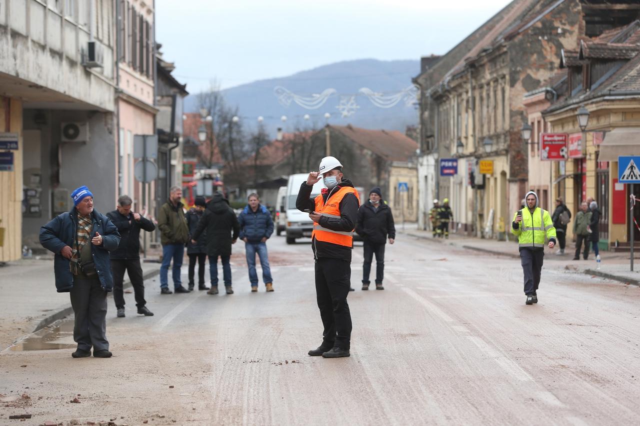 Sanacija posljedice potresa u centru Petrinje
