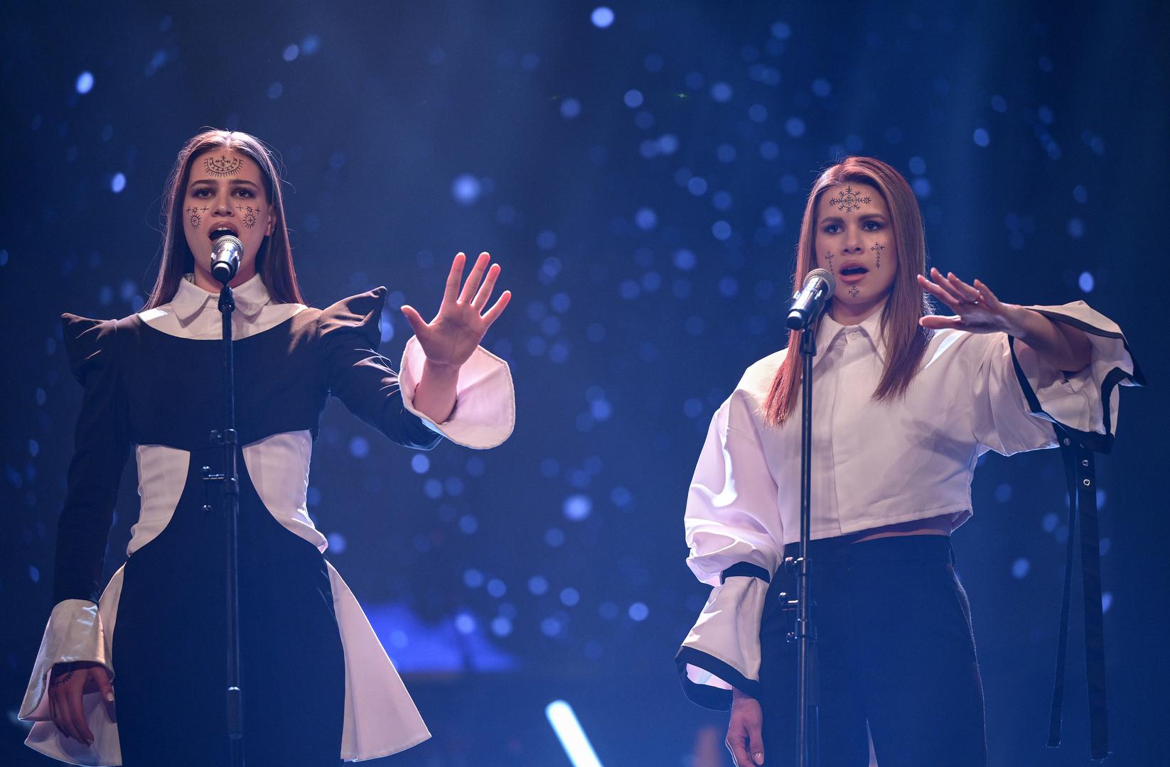 Nastup grupe Lelek s pjesmom "Andromeda"