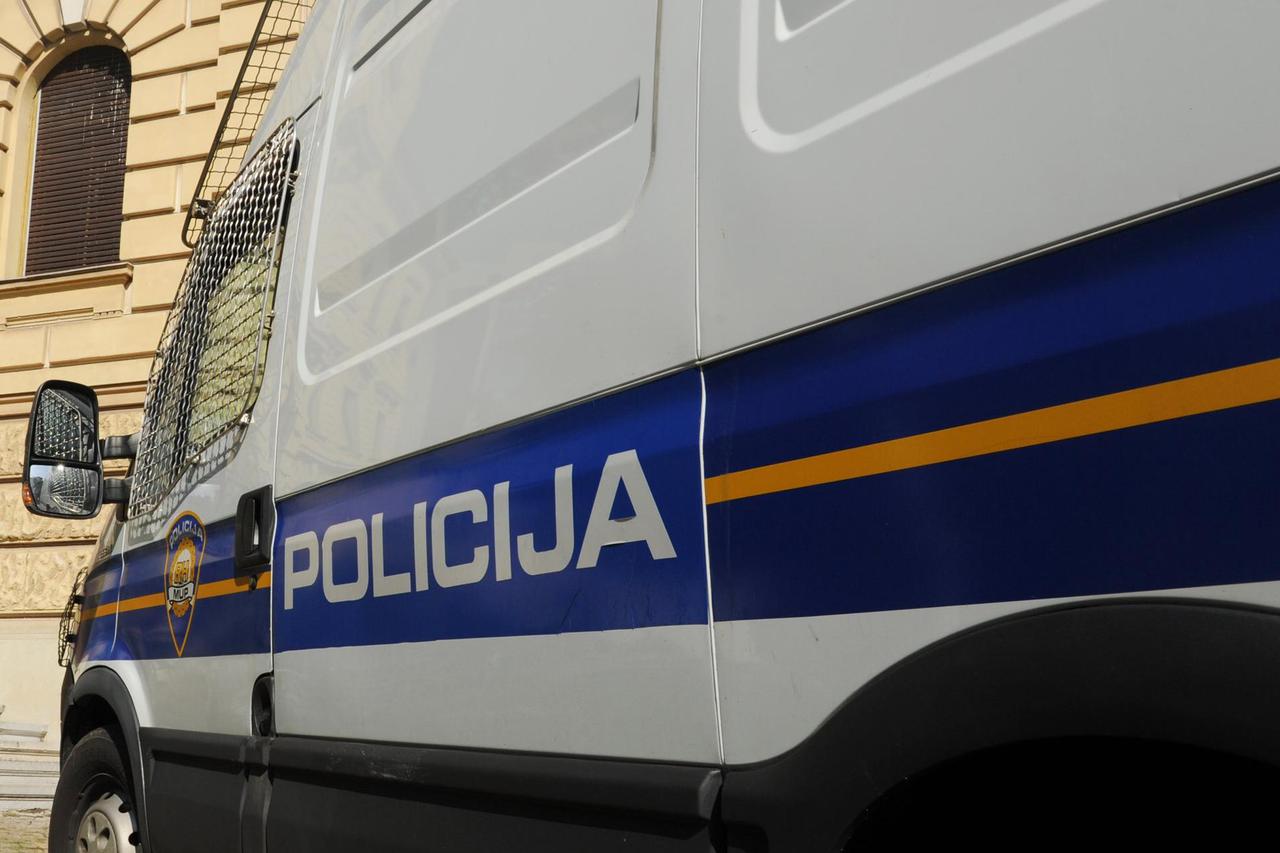 policijski kombi