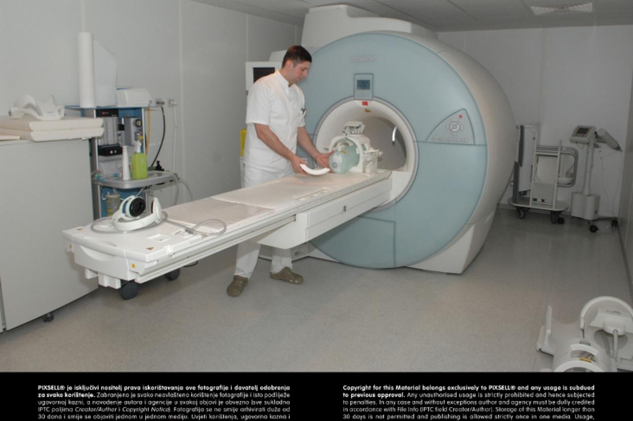 '15.04.2013., Zabok - Bez obzira sto privatna bolnica Sv. Katarina od 1. ozujka vise nema ugovor s Hrvatskim zavodom za zdravstveno osiguranje, pacijenti iz OB Zabok u kojoj je i smjestena bolnica Sv.