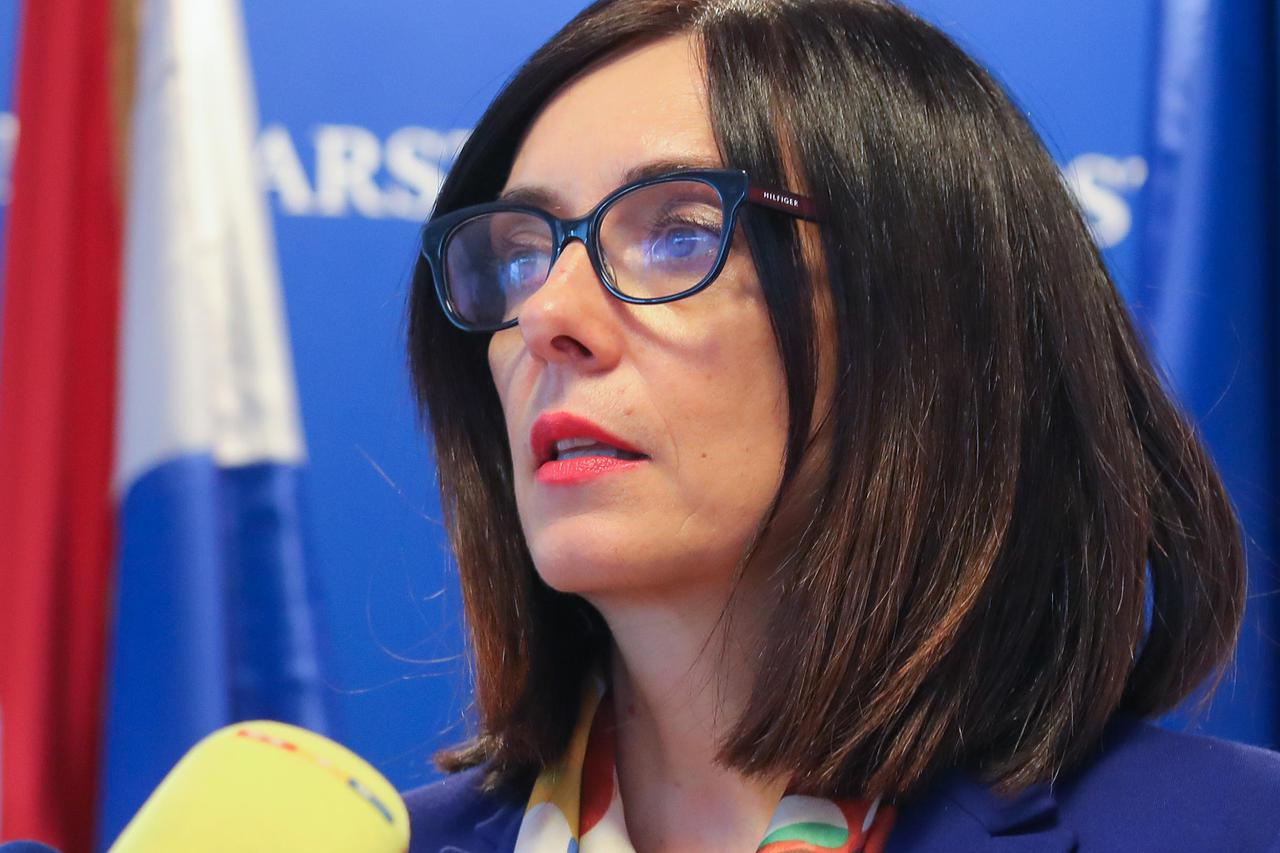 Ministrica Divjak predstavila rezultate PISA testova