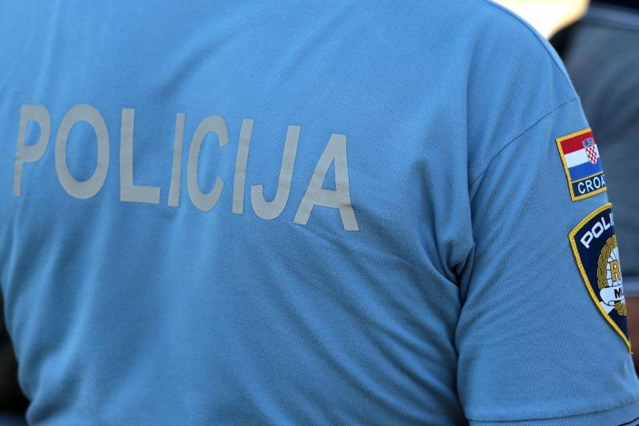 Policija 