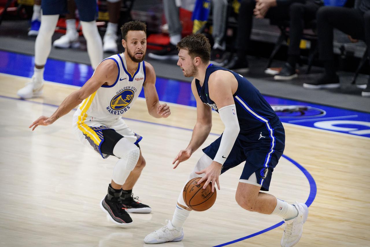 NBA: Golden State Warriors at Dallas Mavericks