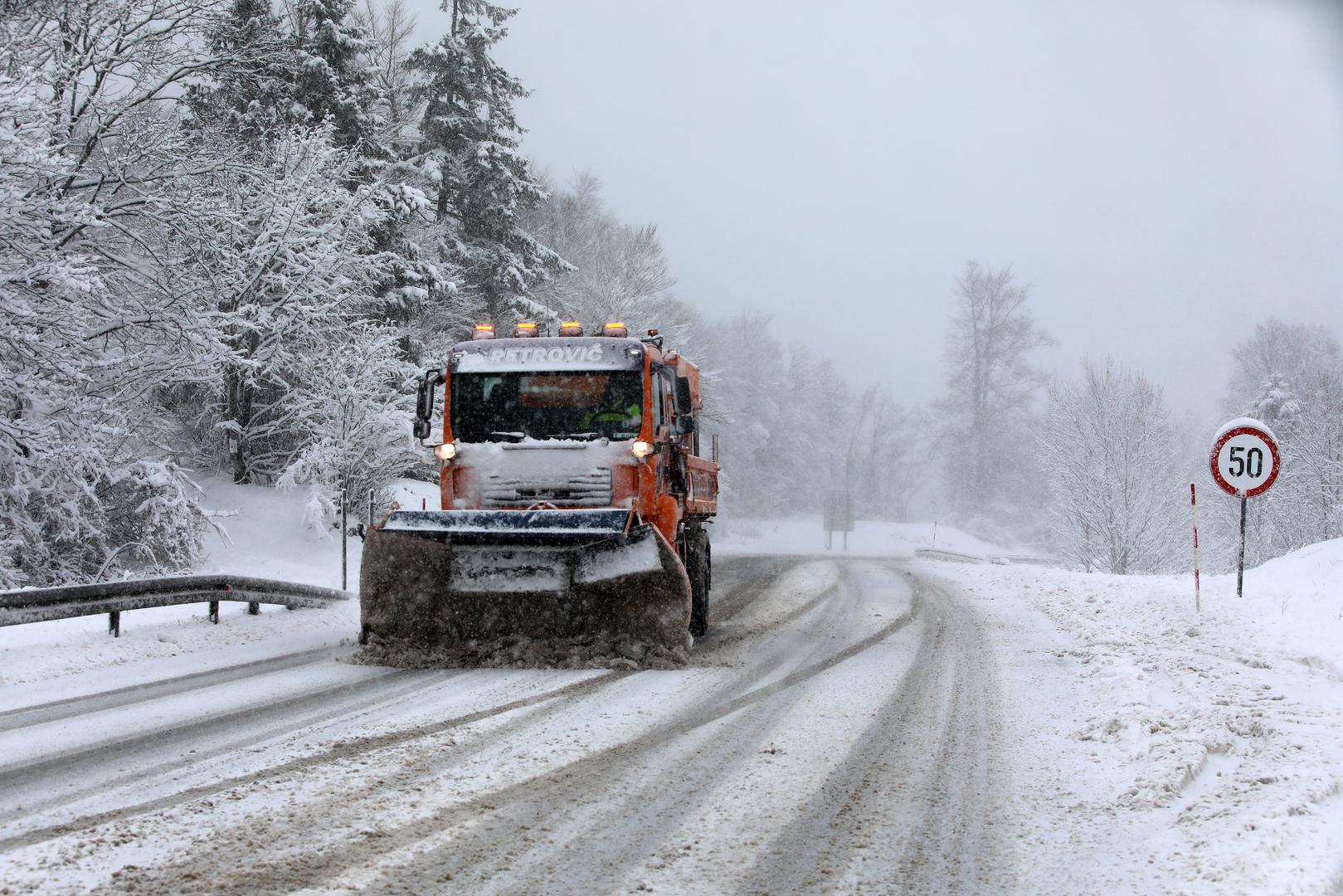 14.02.2025., Delnice - Snijeg i jak vjetar otezavaju promet kroz Gorski kotar.Photo: Goran Kovacic/PIXSELL Photo: Goran Kovacic/PIXSELL