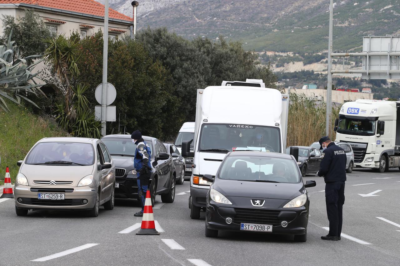 Od ranog jutra kontrolira se promet na prilazima Splitu