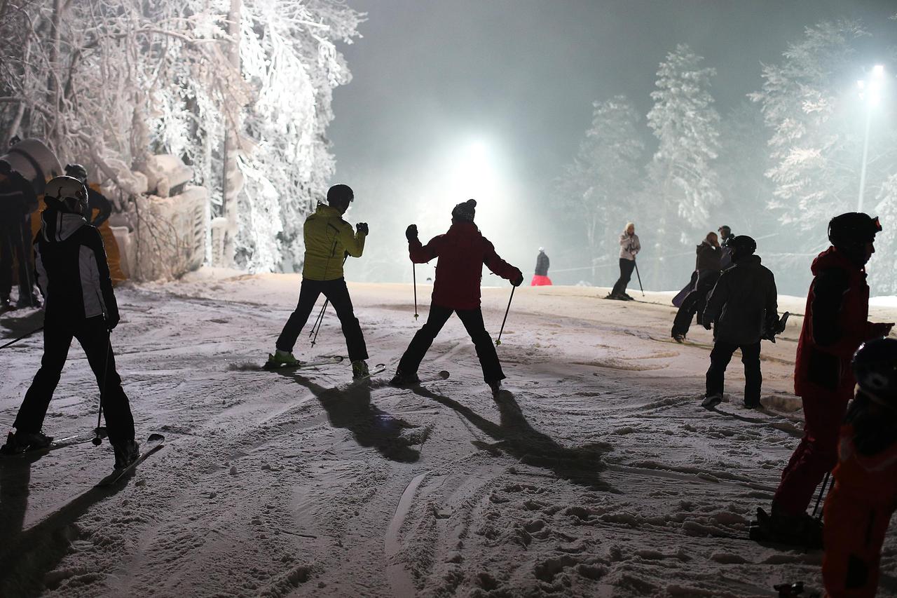 Noćno skijanje Sljeme