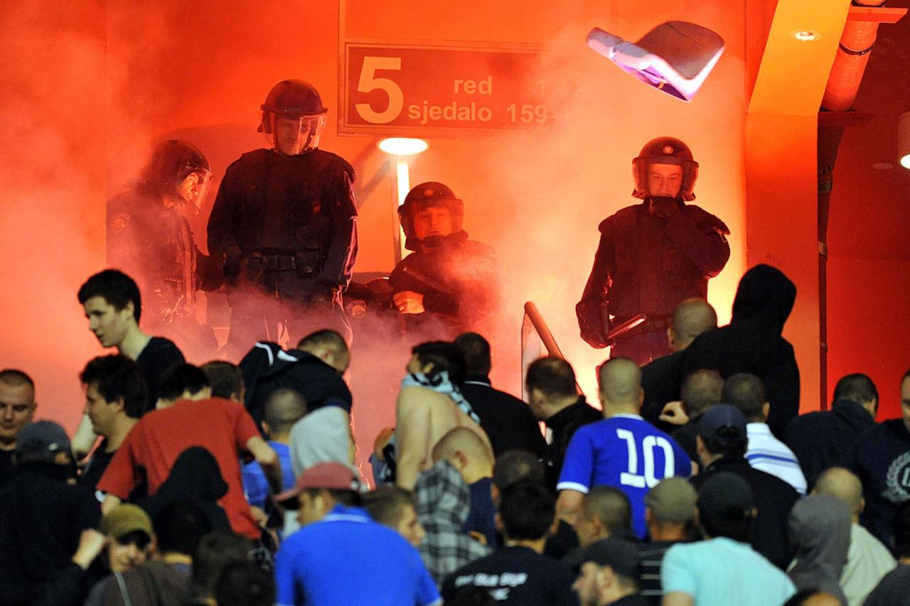 policija