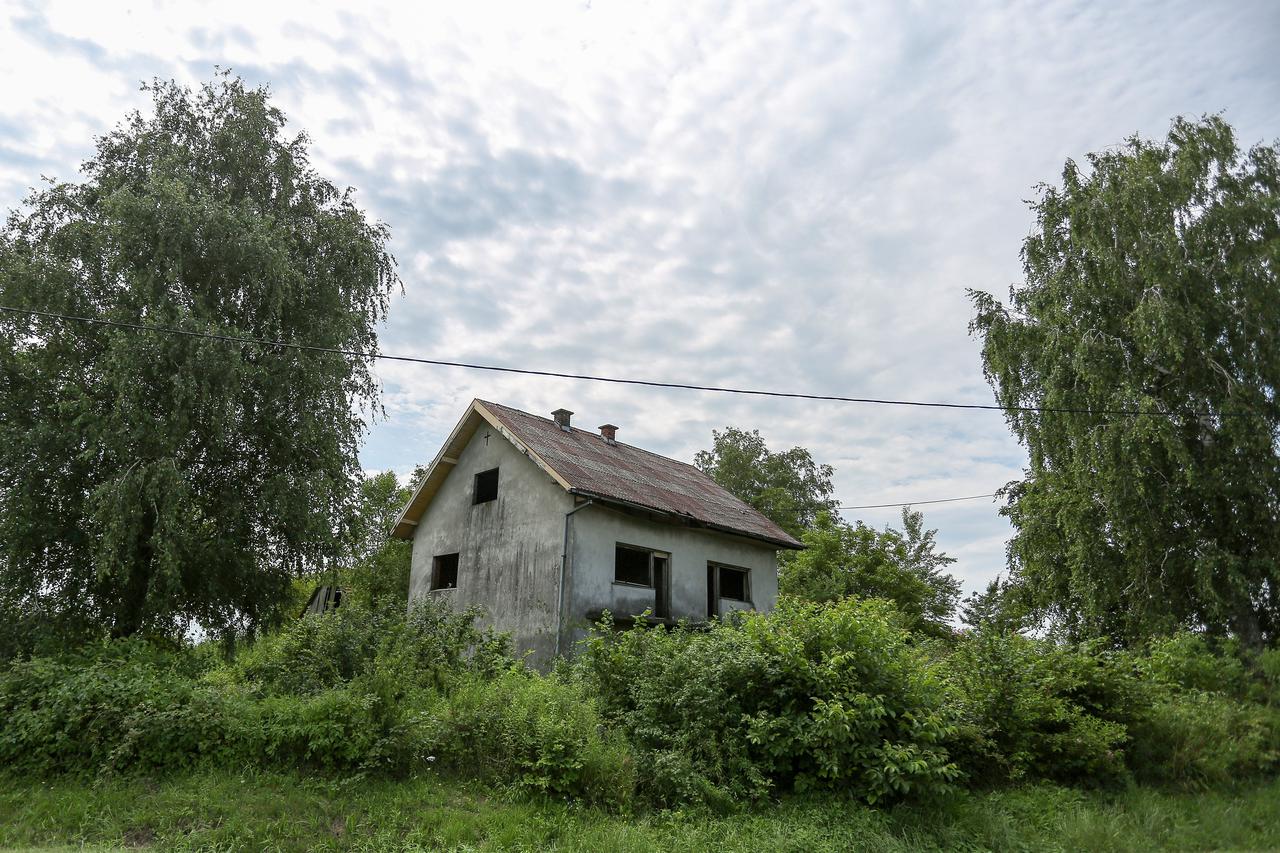 Napuštena kuća koja je prema pričama mještana opsjednuta duhovima