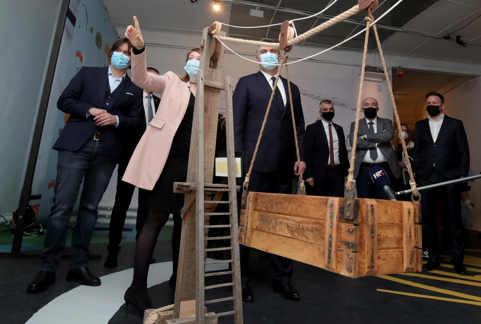 25.02.2021., Zagreb - Predsjednik Republike Zoran Milanovic obisao je multimedijsku izlozbu "Hrvatska svijetu" u Mestrovicevom paviljonu- Photo: Sanjin Strukic/PIXSELL