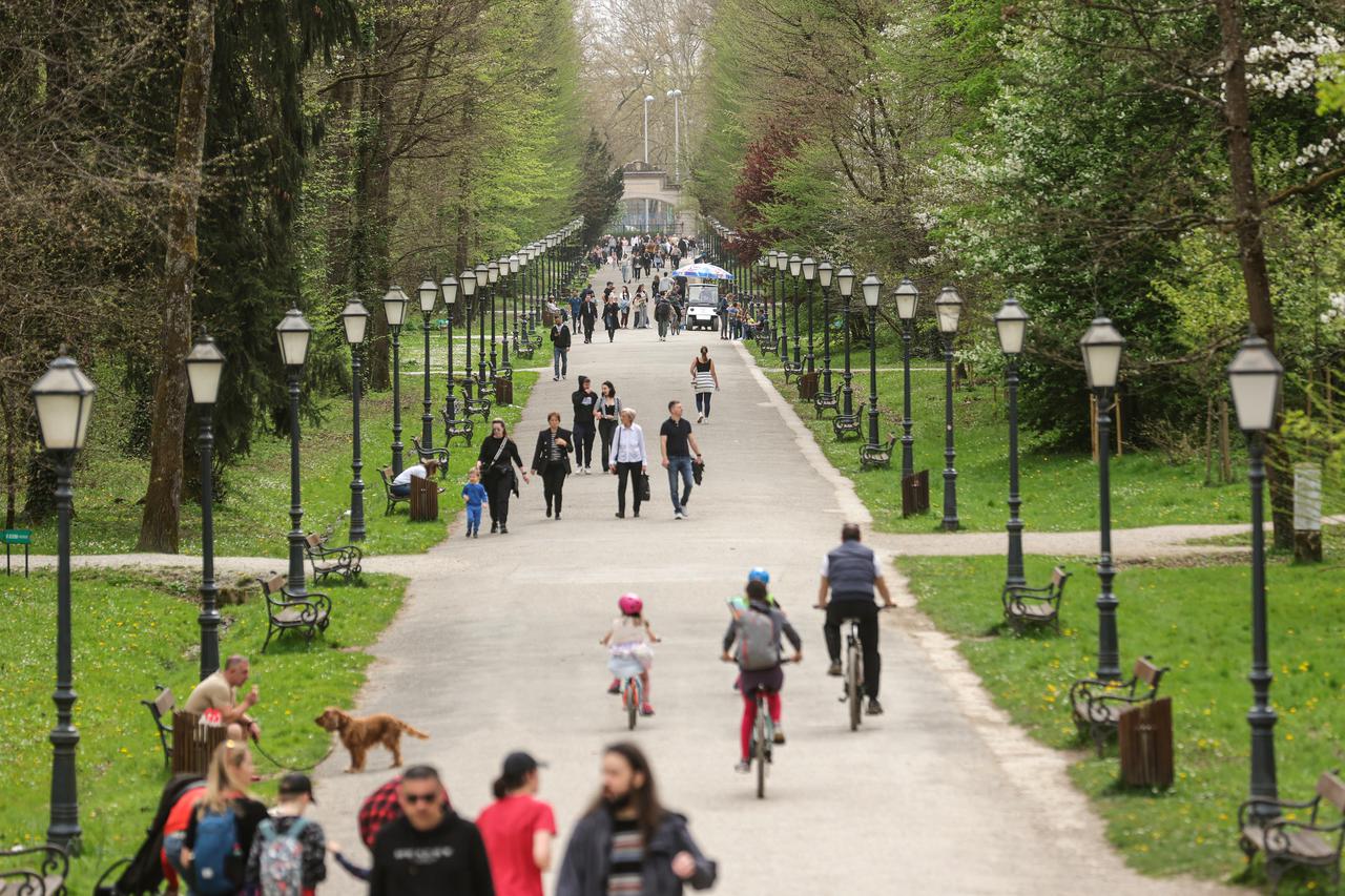 Zagreb: Blagdansko popodne u Maksimiru