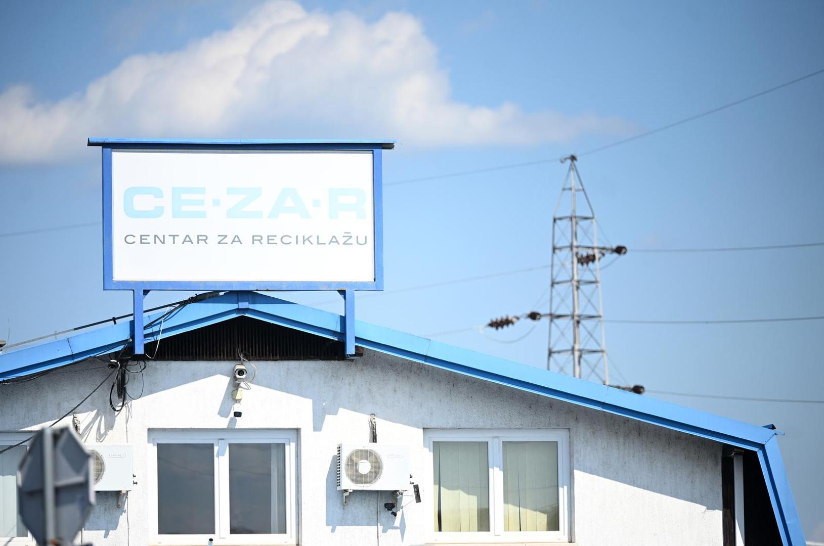 13.07.2026., Zagreb - Pozar je izbio u dvoristu tvrtke Cezar - Centar za reciklazu na Industrijskoj cesti u Sesvetama. Photo: Lucija Ocko/PIXSELL