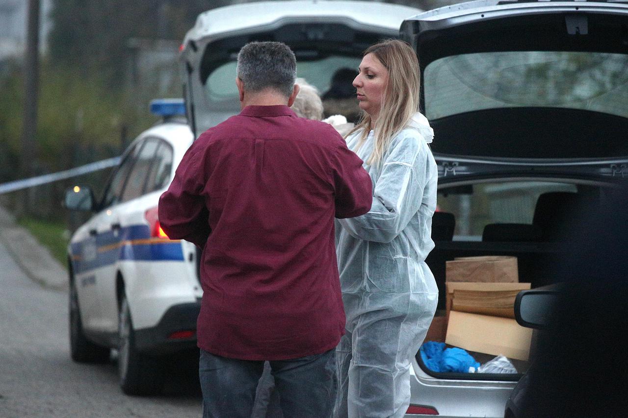 Pronađena dva tijela u obiteljskoj kući