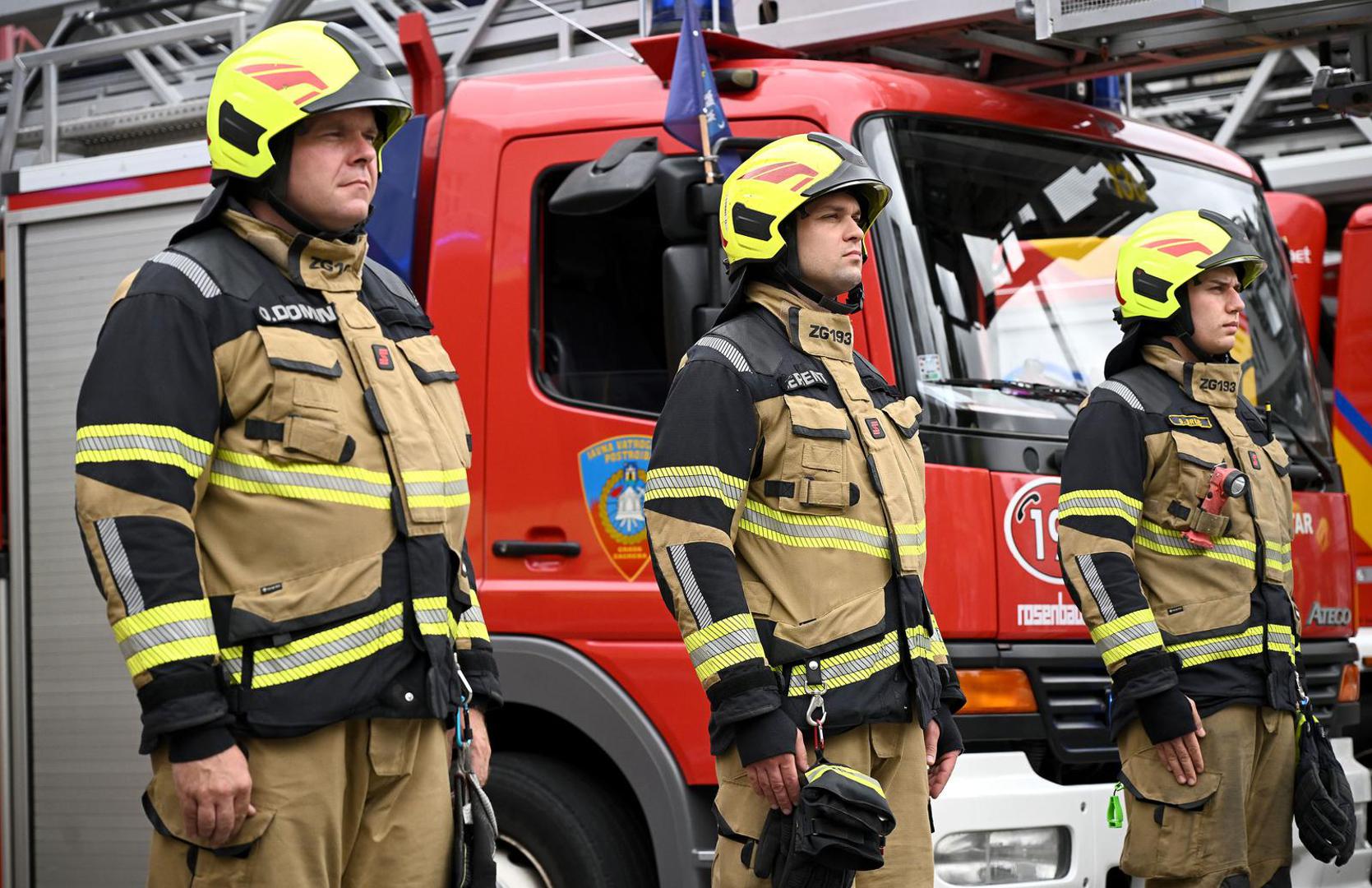 Kornatska tragedija najveća je nesreća u povijesti hrvatskog vatrogastva, a ovogodišnji program obilježavanja tragedije nosio je naziv "6475 dana bez istine". Točno toliko je dana prošlo od tragičnog stradavanja dvanaestorice vatrogasaca čije obitelji još uvijek nisu dobile odgovor.