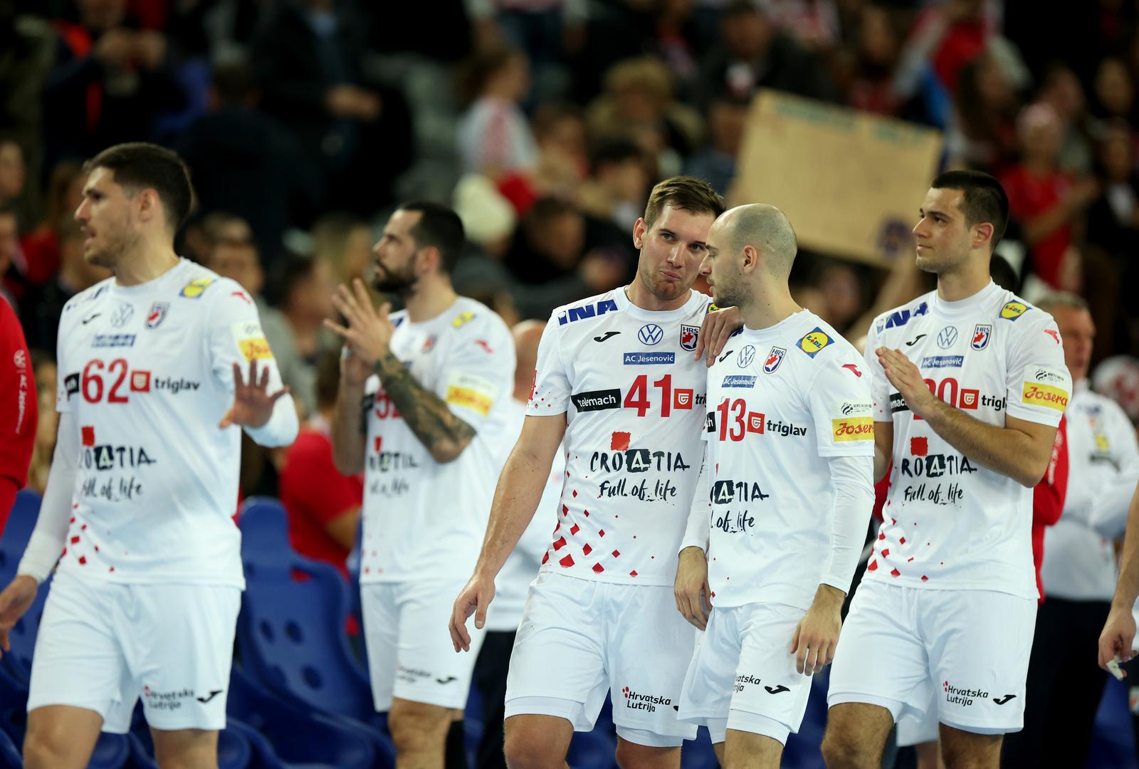 Nažalost, i u završnici utakmice uslijedio je pad igre Hrvatske, Njemačka je susret okončala svojom 6-2 serijom za konačnih 32-29.


