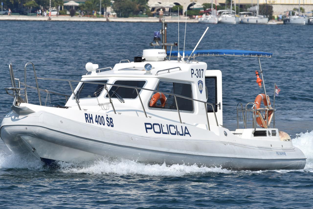 policijski brod