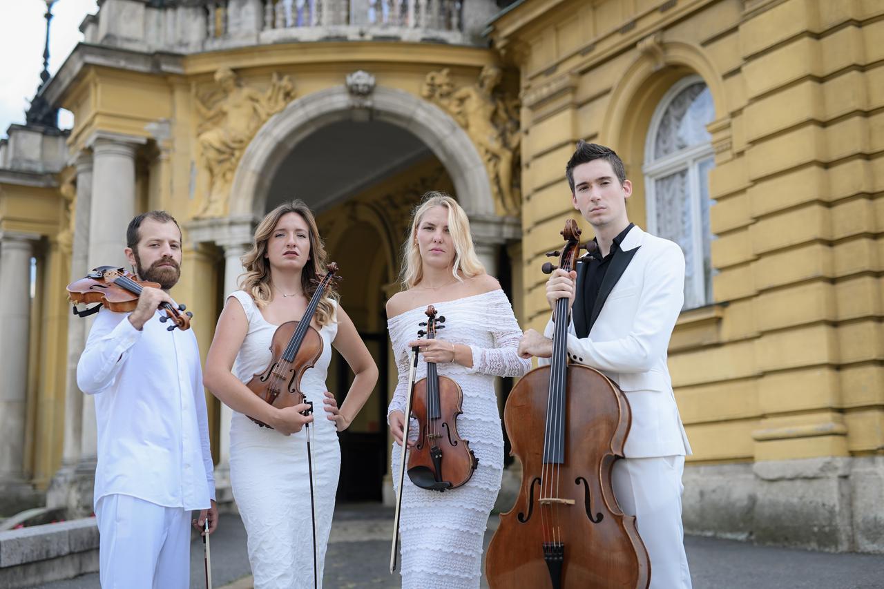 Zagreb: White kvartet bend