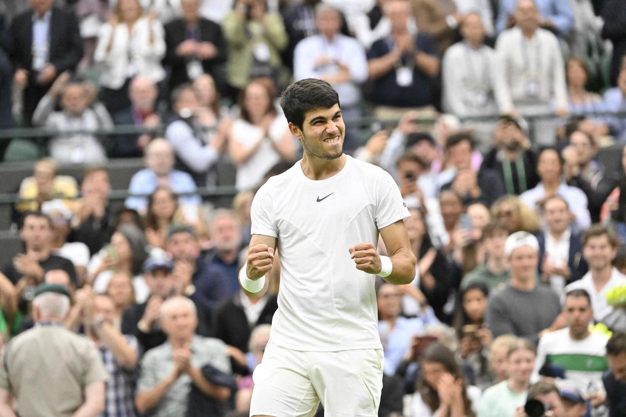 Carlos Alcaraz lors du tournoi de Wimbledon 2023 au All England Lawn Tennis and Croquet Club de Londres