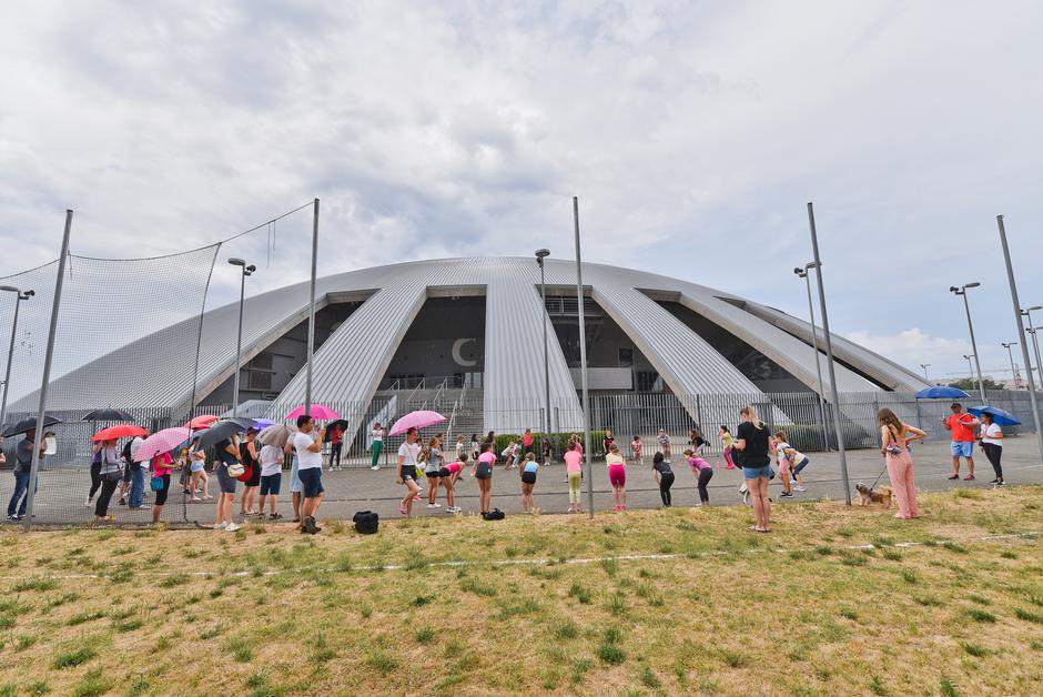 Više od 500 sportaša u Dubrovniku, Splitu i Zadru napravili gimnastičku špagu dugu 680 metara!