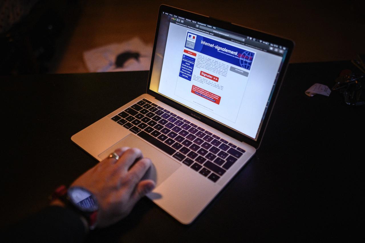 Pharos Platform To Report Illicit Online Content In France