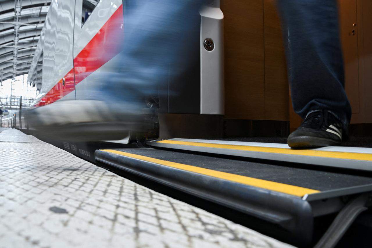 Deutsche Bahn presents new ICE L train in Berlin