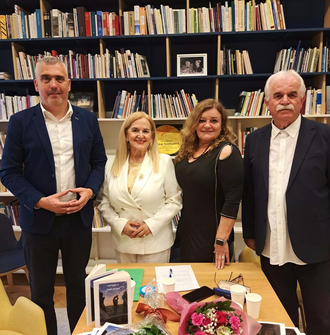 Promotori knjige s lijeva na desno: Ante Ćaleta, Maja Tomas, Ana Petrović i prof. Ilija Protuđer