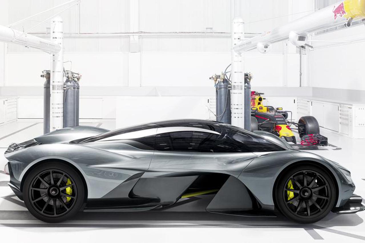 Aston Martin 