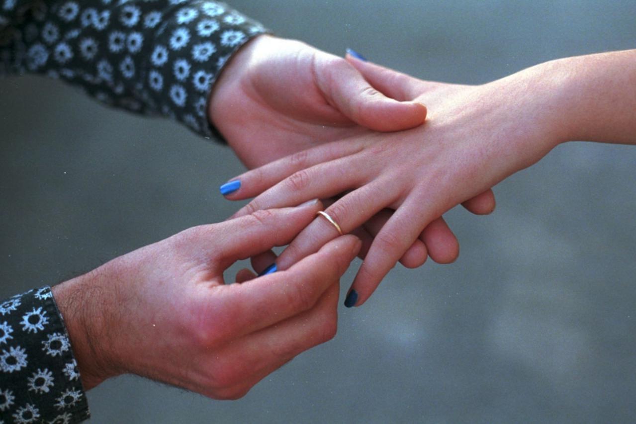 \'OBIMAG PRSTENJE SNIMIO ANDREJ KREUTZ\'